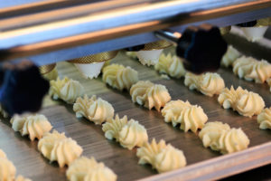 自动存款人被用来制造饼干